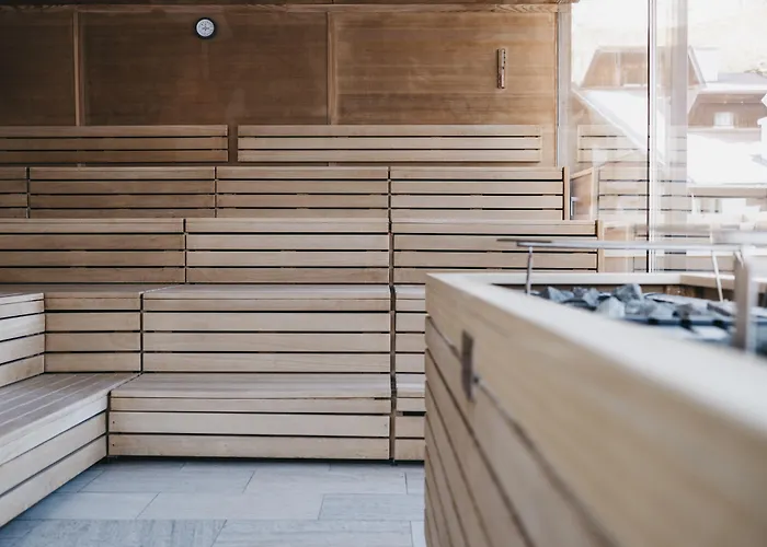 Отель The Crystal Vaya Unique *