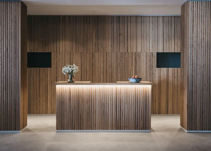 Отель The Crystal Vaya Unique *