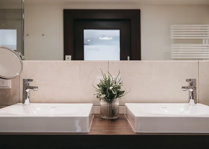 The Crystal Vaya Unique Зёльден