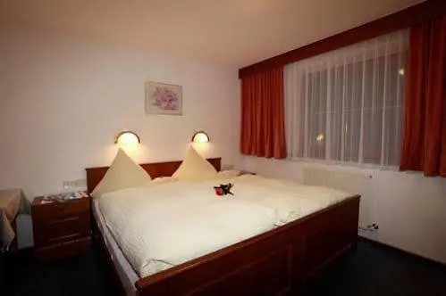 Отель The Crystal Vaya Unique Зёльден