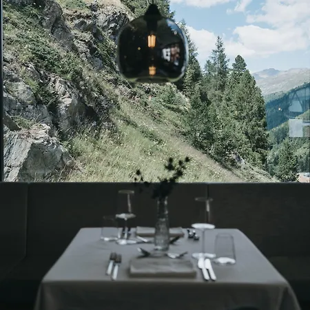 The Crystal Vaya Unique Hotel Sölden