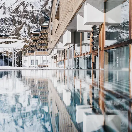 The Crystal Vaya Unique Solden