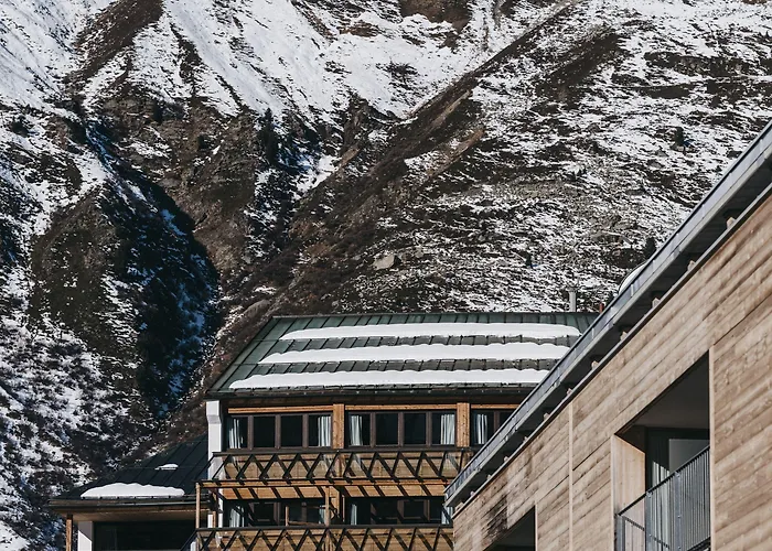 The Crystal Vaya Unique فندق *