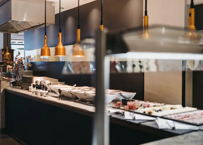 The Crystal Vaya Unique فندق