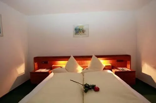 The Crystal Vaya Unique فندق